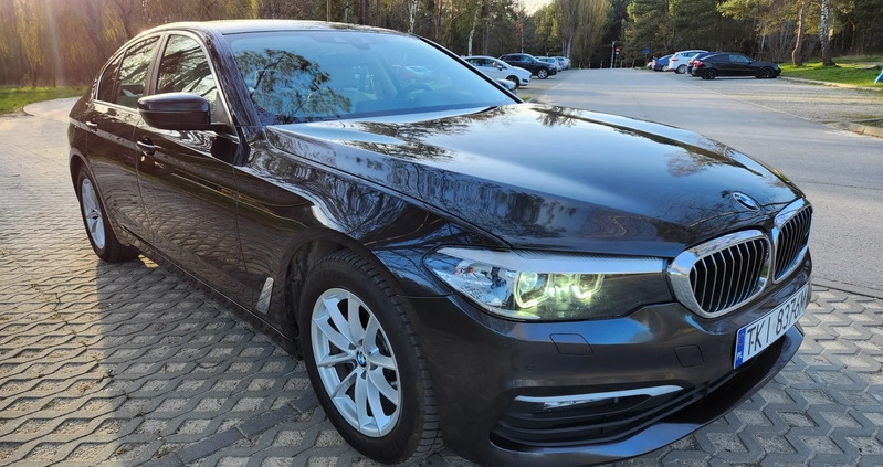 BMW Seria 5 cena 119998 przebieg: 161000, rok produkcji 2019 z Kielce małe 466